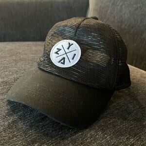 ZYIA Mesh SnapBack Trucker Hat